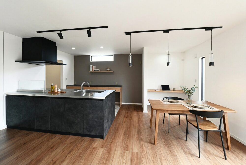 小川町O様邸｜光と影を生み出す陽だまりモダンハウス