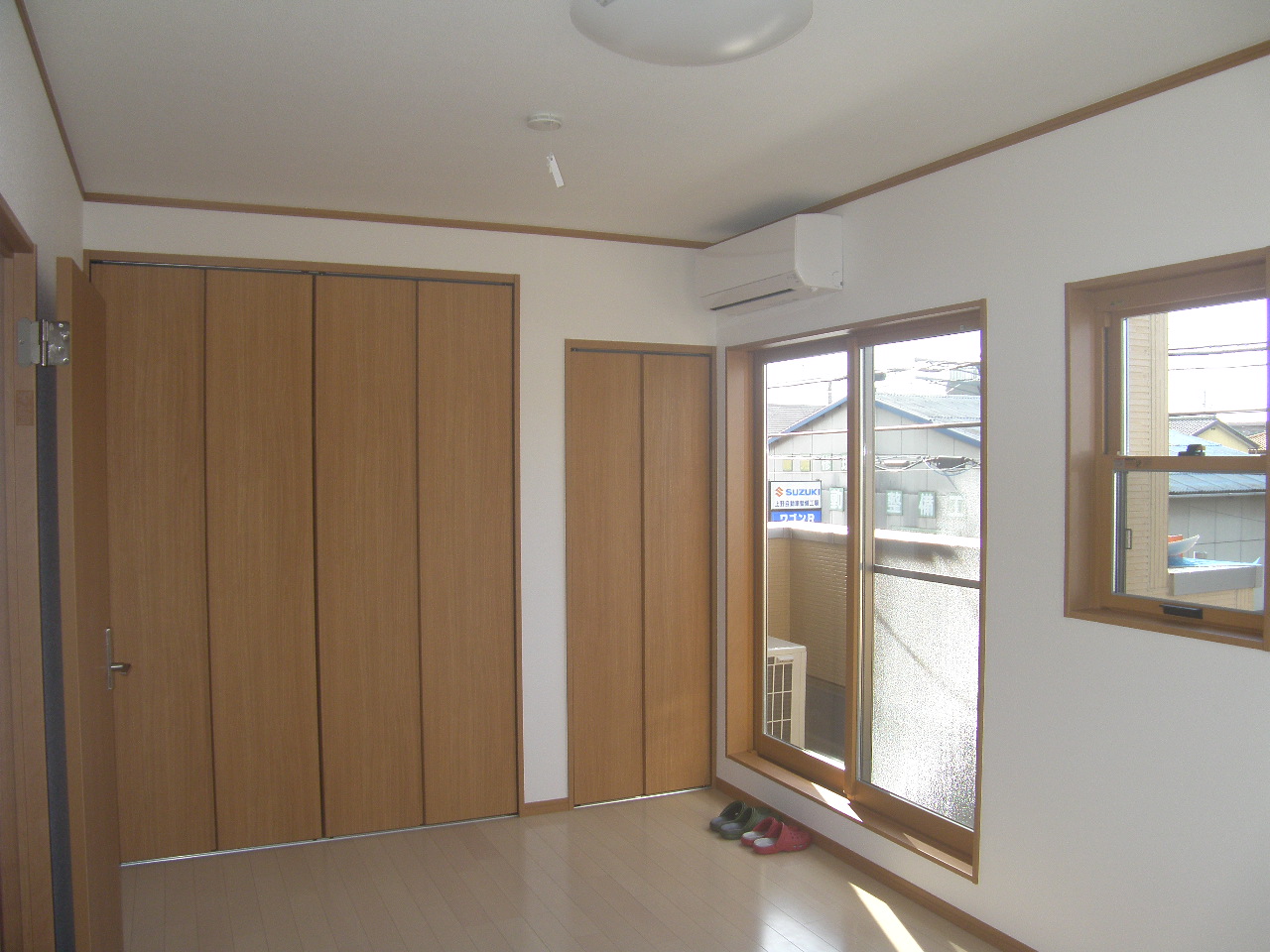 東松山市U様邸｜リビングイン階段と小屋裏収納のある家
