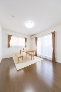 東松山市T様邸｜WICで収納力UP、落ち着きのある内装