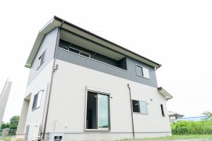 吉見町Y様邸｜ｱｸｾﾝﾄｶﾗｰがｵｼｬﾚな居心地の良い家