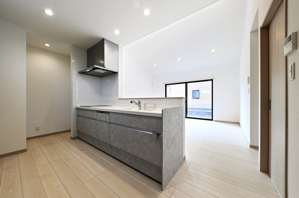 東松山市S様邸｜キッチンから見守る、子育て動線の平屋